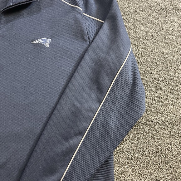 New England Patriots Cutter & Buck Pullover Men's L DryTec Long Sleeve - Picture 4 of 10
